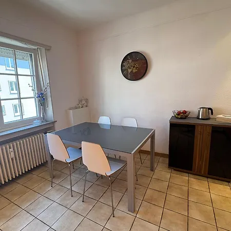 Privatunterkunft Beautiful With Balcony *