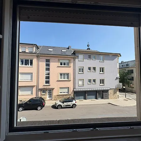 Privatunterkunft Beautiful With Balcony *